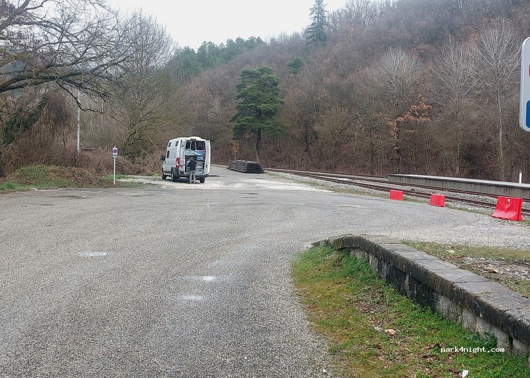 (04330) Barrême - Chemin des Digues — foto