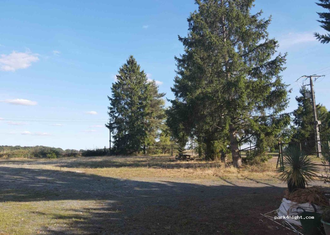 (18240) Savigny-en-Sancerre - D 54 — foto 2
