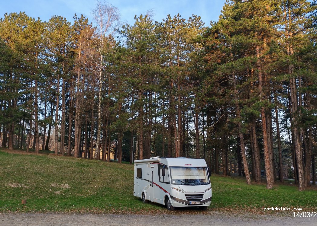 (245823) Slavkovica - Unnamed Road — foto