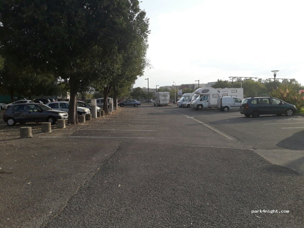 (30900) Nîmes - 656 Rue Gaston Teissier — foto 2