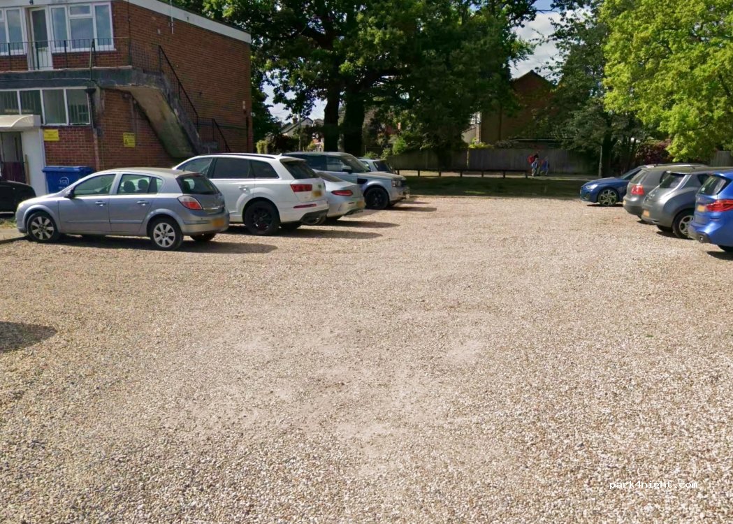 (GU17 0NW) Hart - Meadow Way — foto