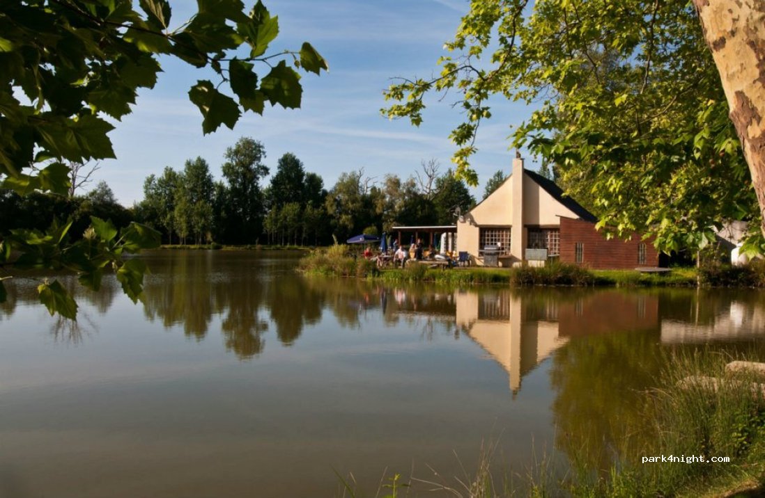 Bounty Lakes (Etang des Cheres) — foto