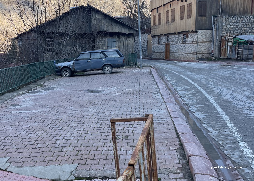 (24600) Kemaliye - Kemaliye - Divriği yolu — foto 2