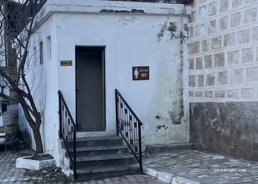() Kemaliye - Hacı Akın Caddesi — foto