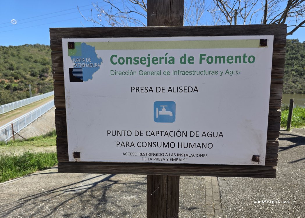 (10550) Aliseda - Carretera de Aliseda a Alburquerque — foto 2