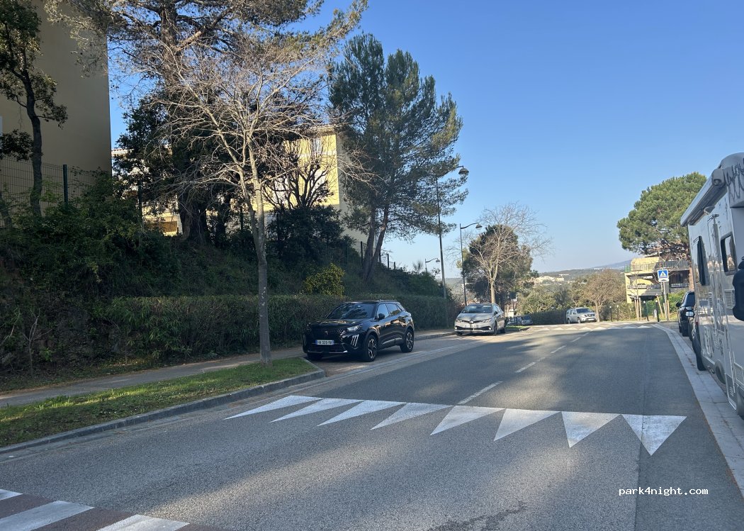 (06410) Biot - Avenue Saint-Philippe — foto