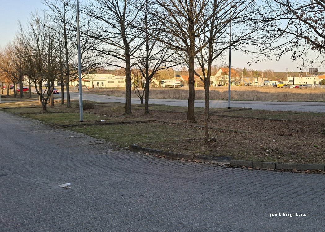 (14806) Bad Belzig - Im Gewerbepark Seedoche — foto