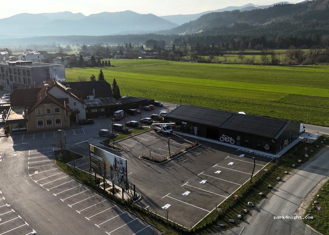 GROF camperstop — foto