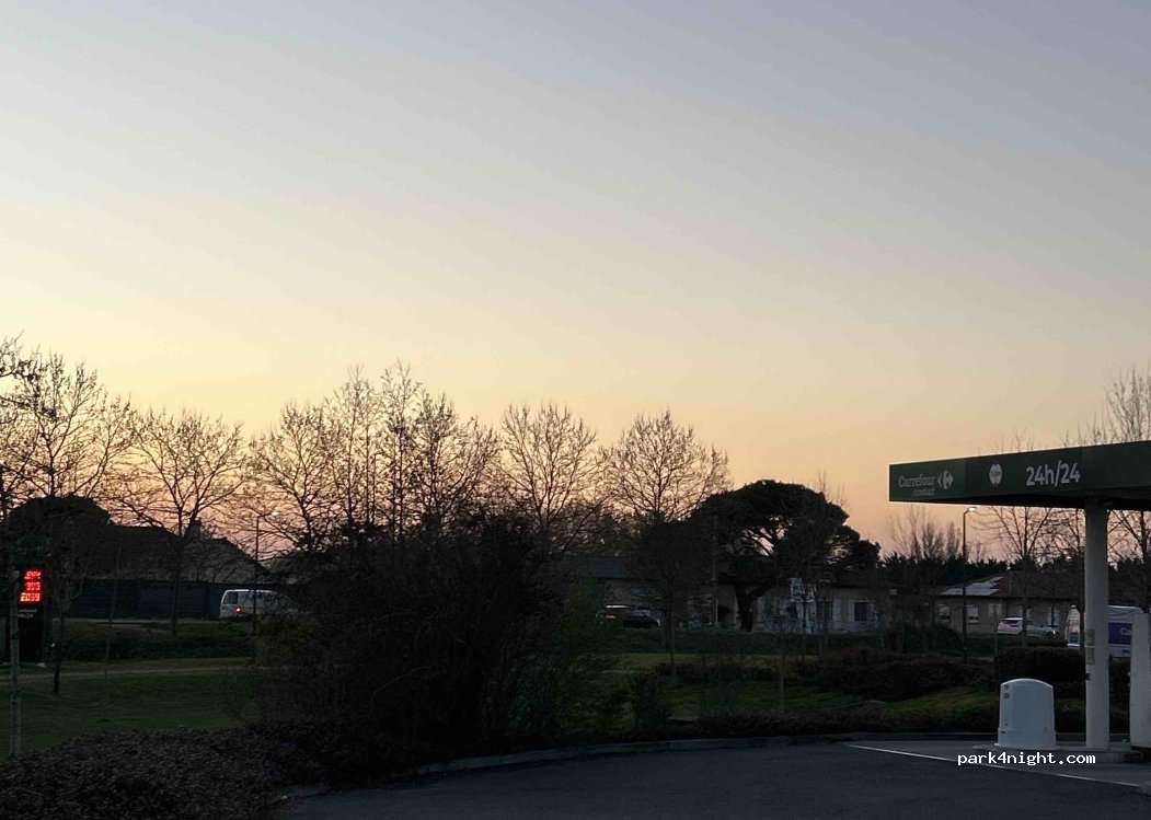 (31790) Saint-Sauveur - Rue Jacqueline de Romilly — foto