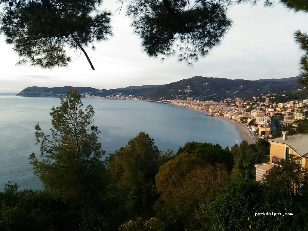 (17021) Alassio - 48 Strada Panoramica Santa Croce — foto