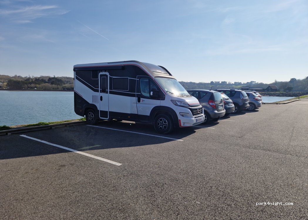 (29160) Crozon - Quai du Fret — foto