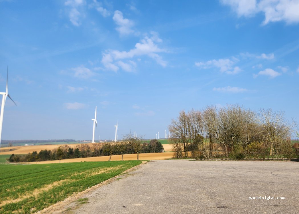 (57480) Launstroff - Route des Menhirs — foto 2