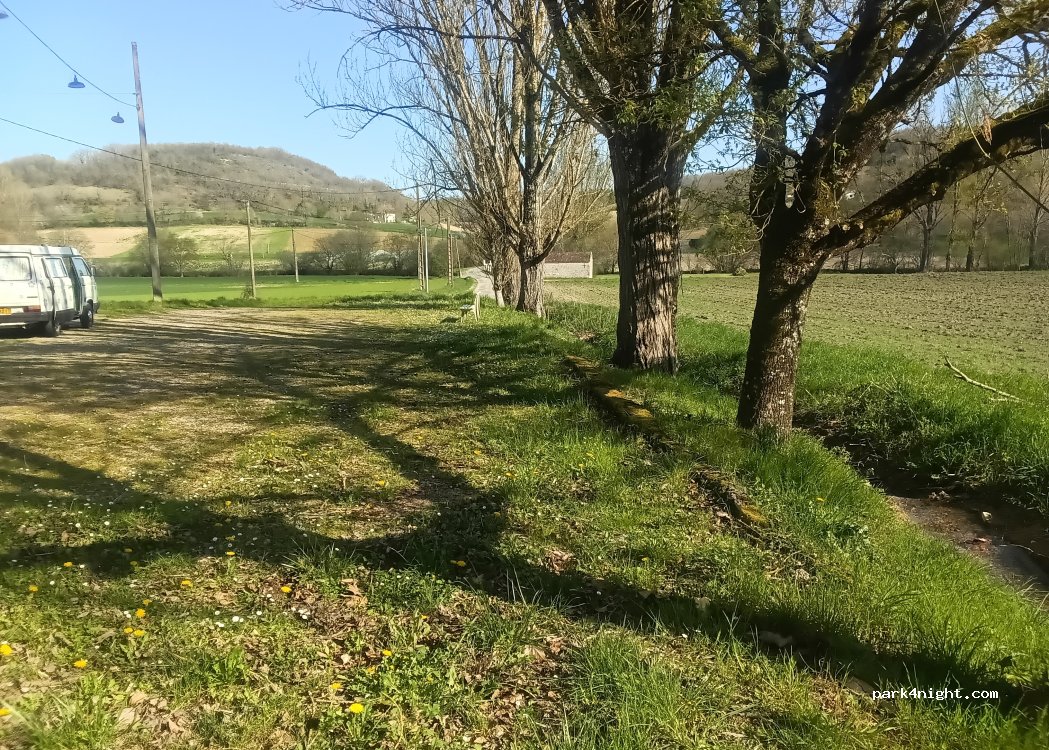 (82110) Lauzerte - Unnamed Road — foto 2