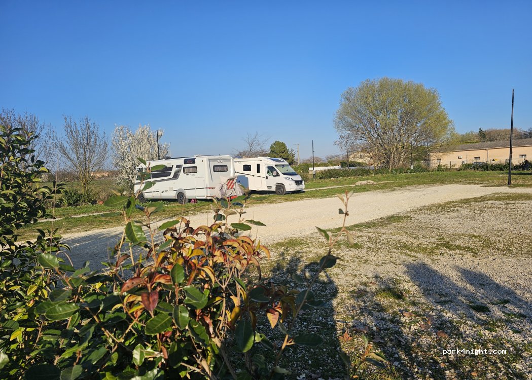 Lamotte-du-Rhône Aire Camping-Car [AireServices] — foto