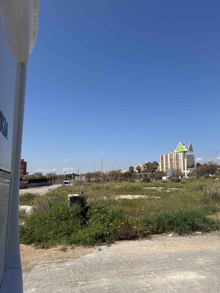 (03015) Alicante - Calle Jardiel Poncela — foto