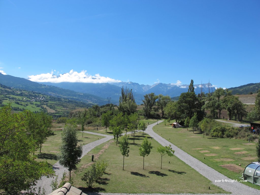 Le Domaine des Ecrins accueil camping car — foto