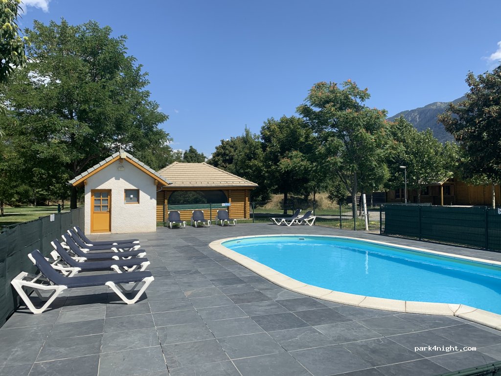 Le Domaine des Ecrins accueil camping car — foto 2