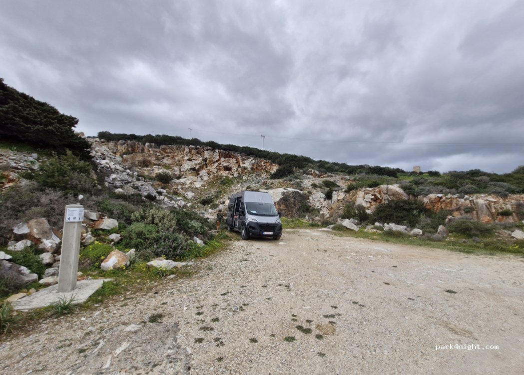 (84400) Elitas - Unnamed Road — foto