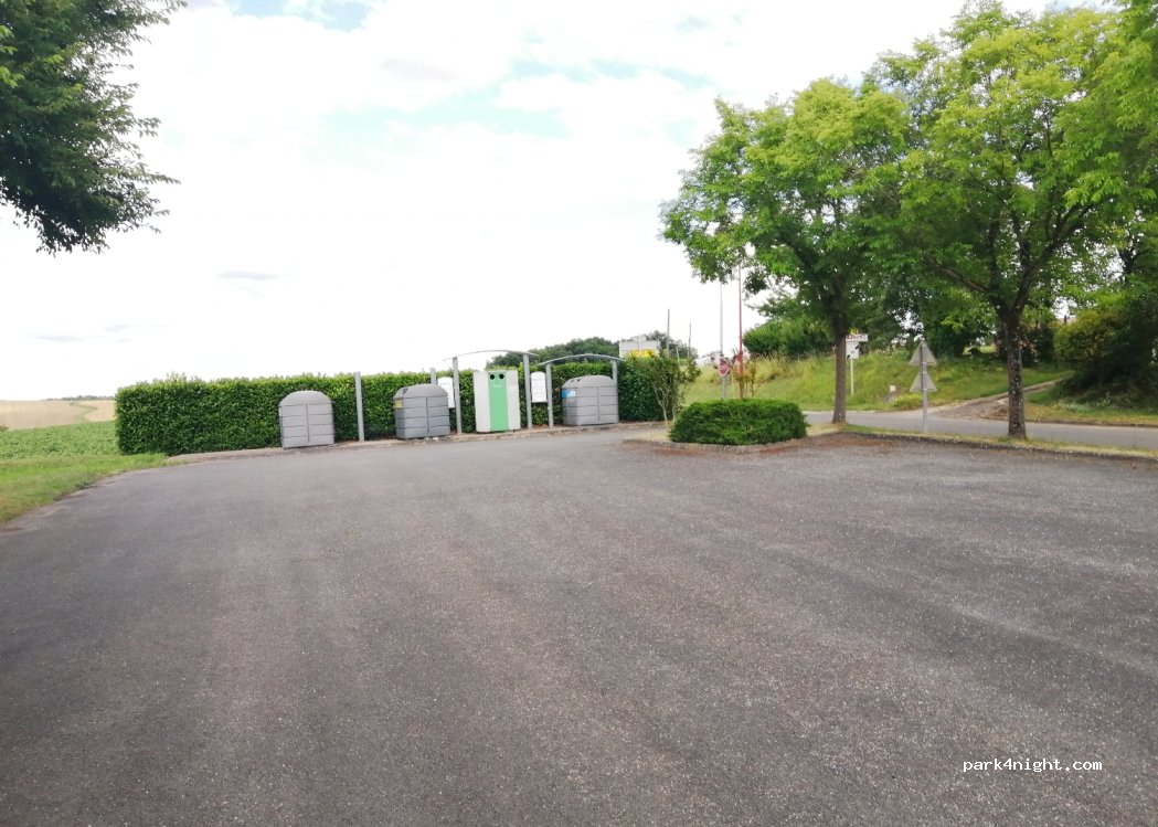 (47130) Clermont-Dessous - D245 — foto