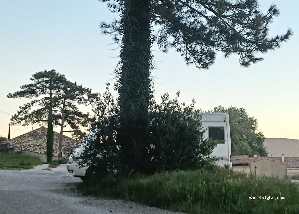 (07400) Rochemaure - Rue des Fontaines — foto 3