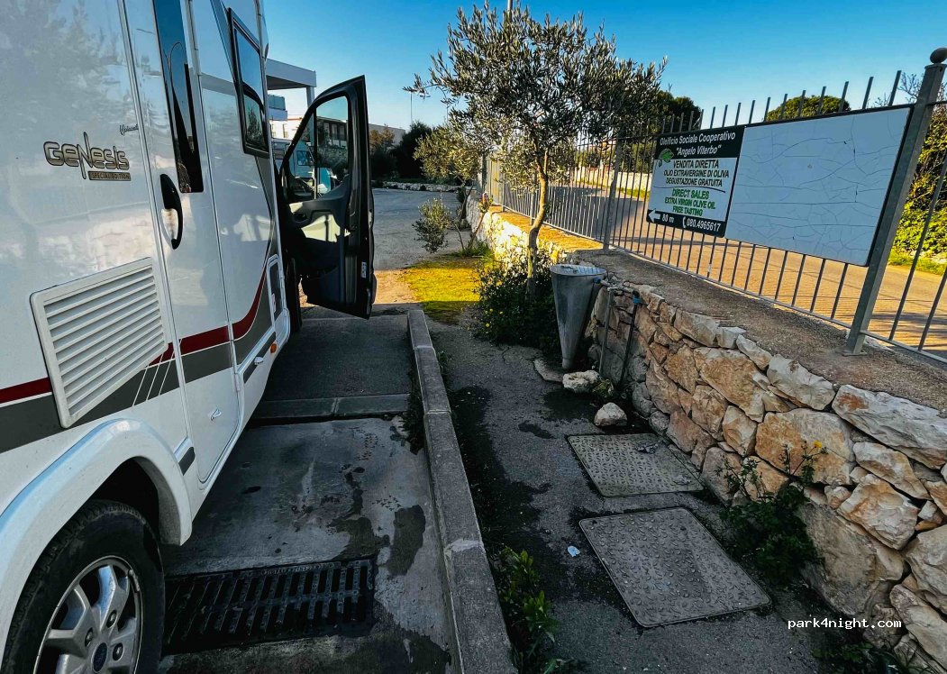 (70013) Castellana Grotte - 14 Strada Provinciale 32 — foto 3
