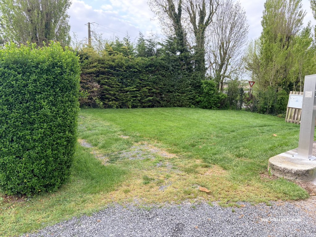 Aires Services camping-car Le Crotoy — foto 2