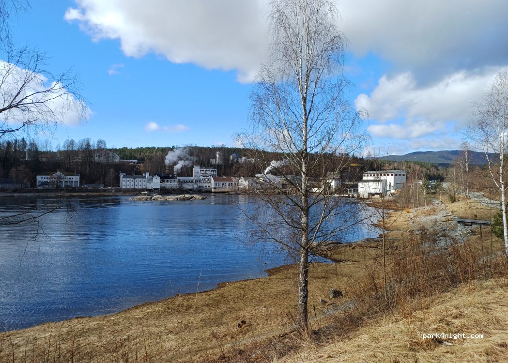(3303) Hokksund - Lakseveien — foto 2