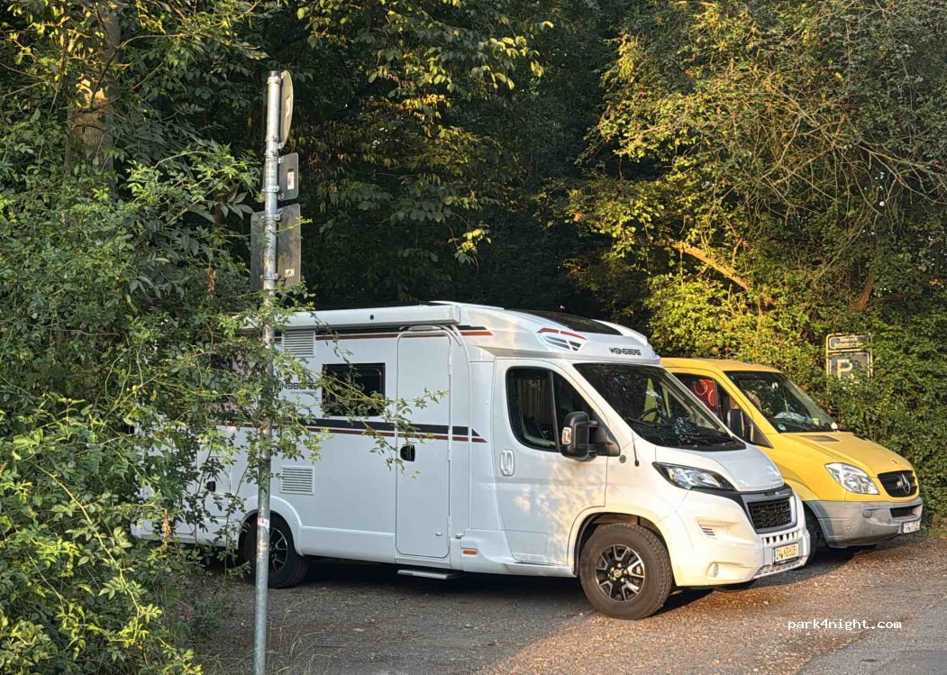Parkplatz Berggeistweiher — foto 3