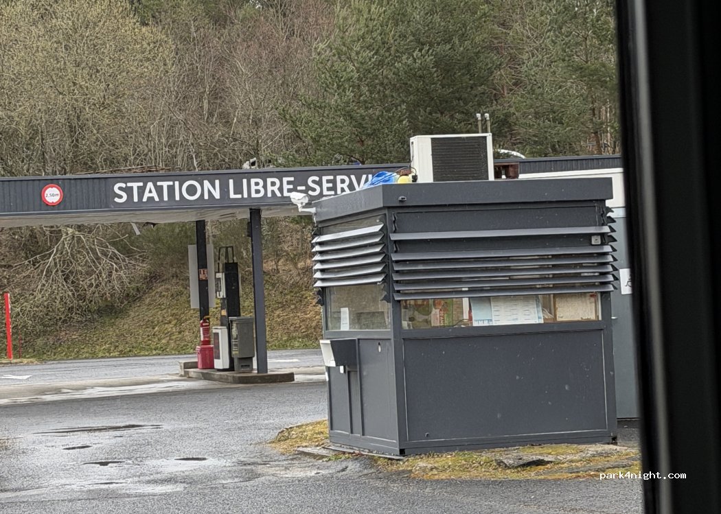 (48130) Aumont-Aubrac - La Méridienne — foto 2