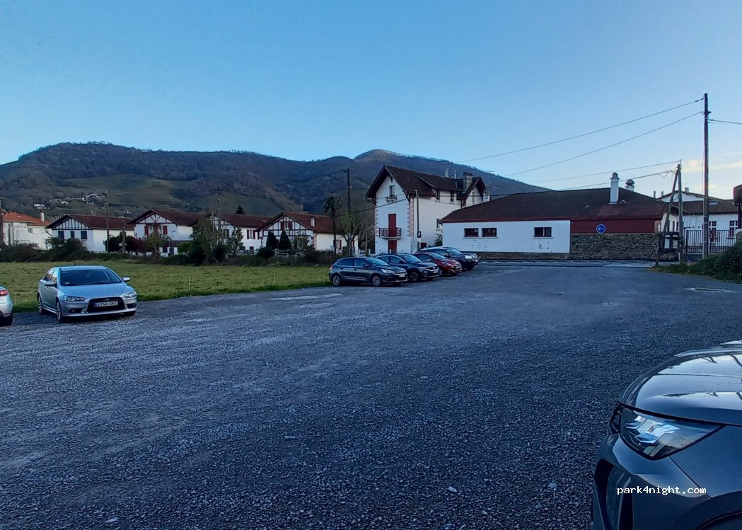 (64220) Saint-Jean-Pied-de-Port - Chemin d'Ugange — foto 2