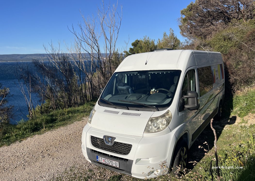 (21318) Grad Omiš - Put Borka — foto 2