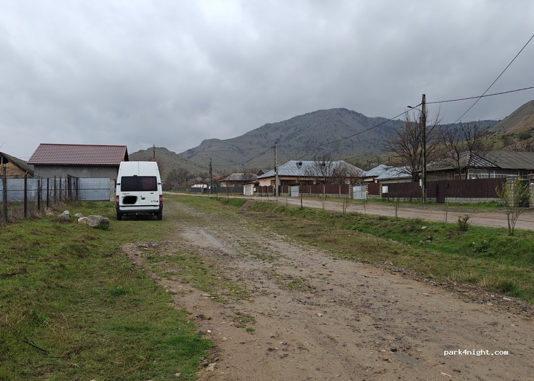 (827080) Greci - Strada Bradului — foto