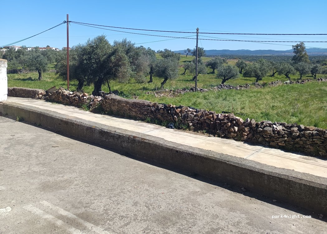 (21250) Rosal de la Frontera - Avenida de Portugal — foto
