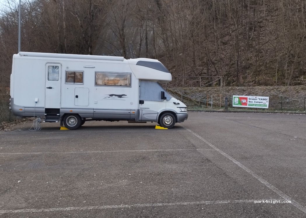 Parcheggio Camper Gruppo Casio — foto