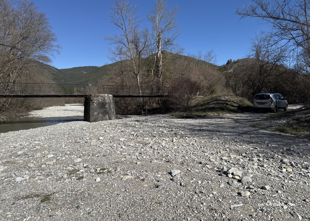 (04330) Barrême - Chemin du Maquis — foto