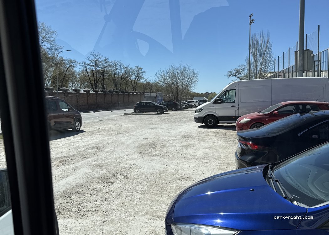 (28001) Madrid - Avenida de las Trece Rosas — foto 2
