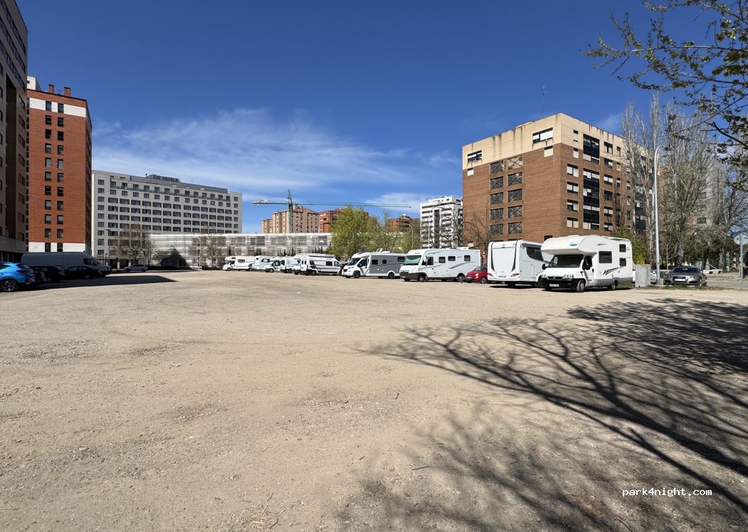 (47009) Valladolid - Calle del Bálago — foto