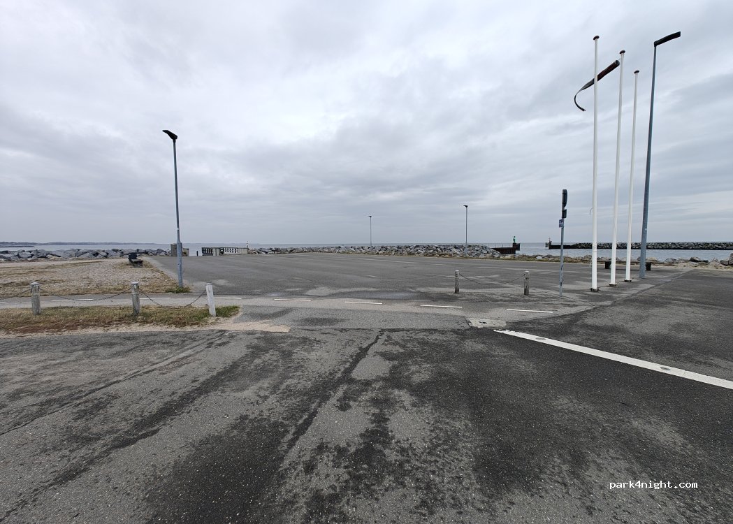 (8305) Samsø - Ballen Færgehavn — foto 2