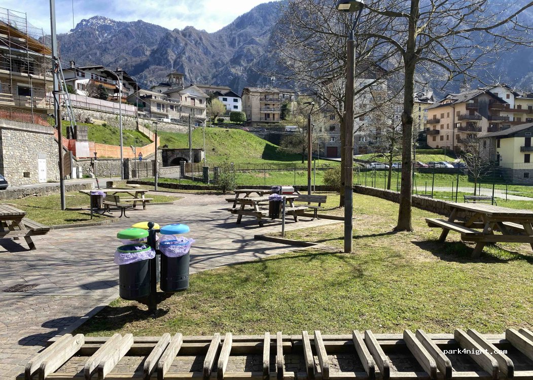 (24014) Piazza Brembana - Via Mamma Calvi — foto