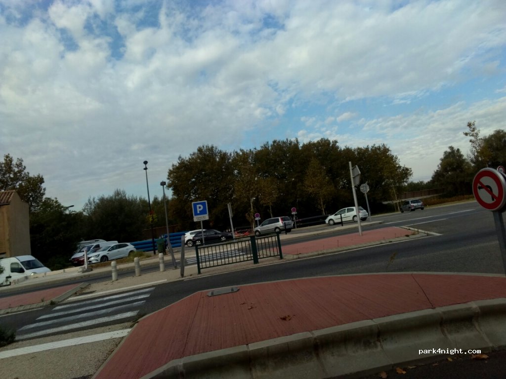 (84550) Mornas - 2069 Route Nationale 7 — foto