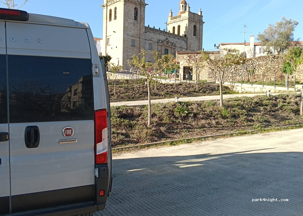 (5210-183) Miranda do Douro - Abenida Eduardo Quero — foto