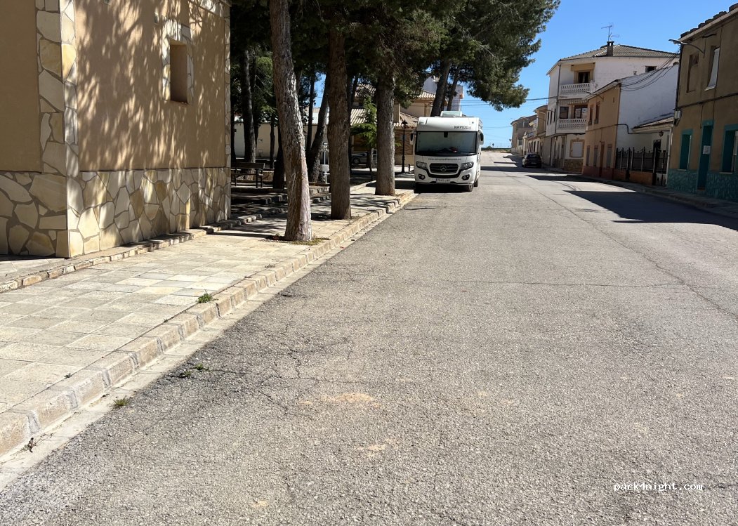 (02270) Villamalea - Calle Colón — foto 2