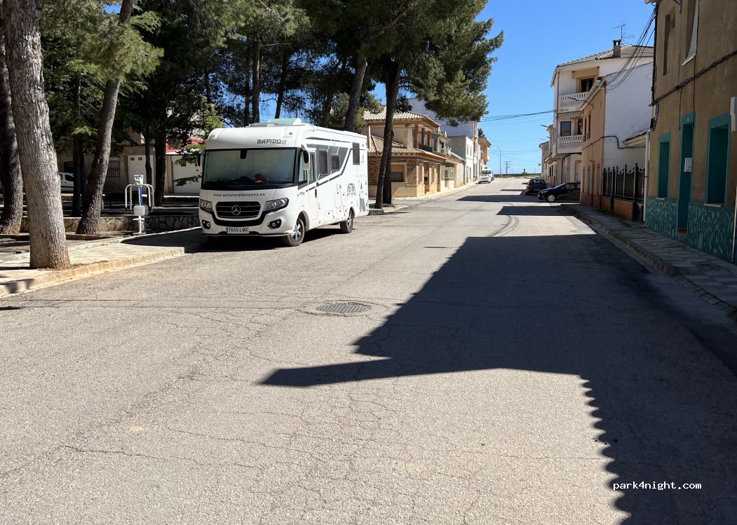 (02270) Villamalea - Calle Colón — foto 3