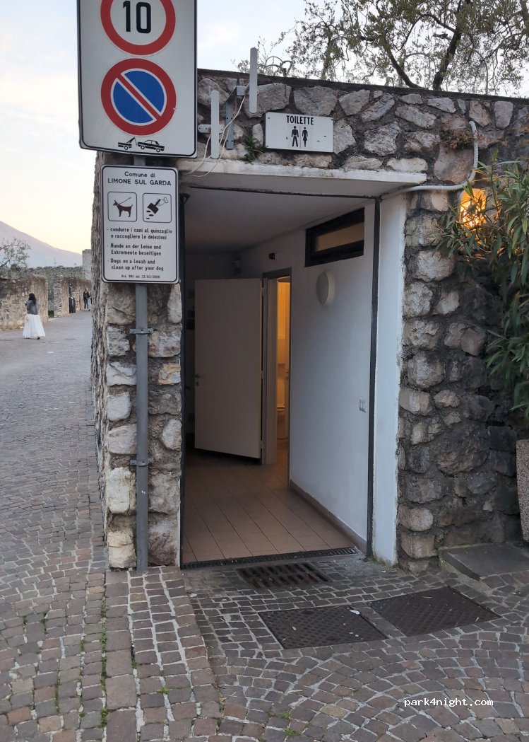 (25010) Limone sul Garda - Via Monsignore Daniele Comboni — foto
