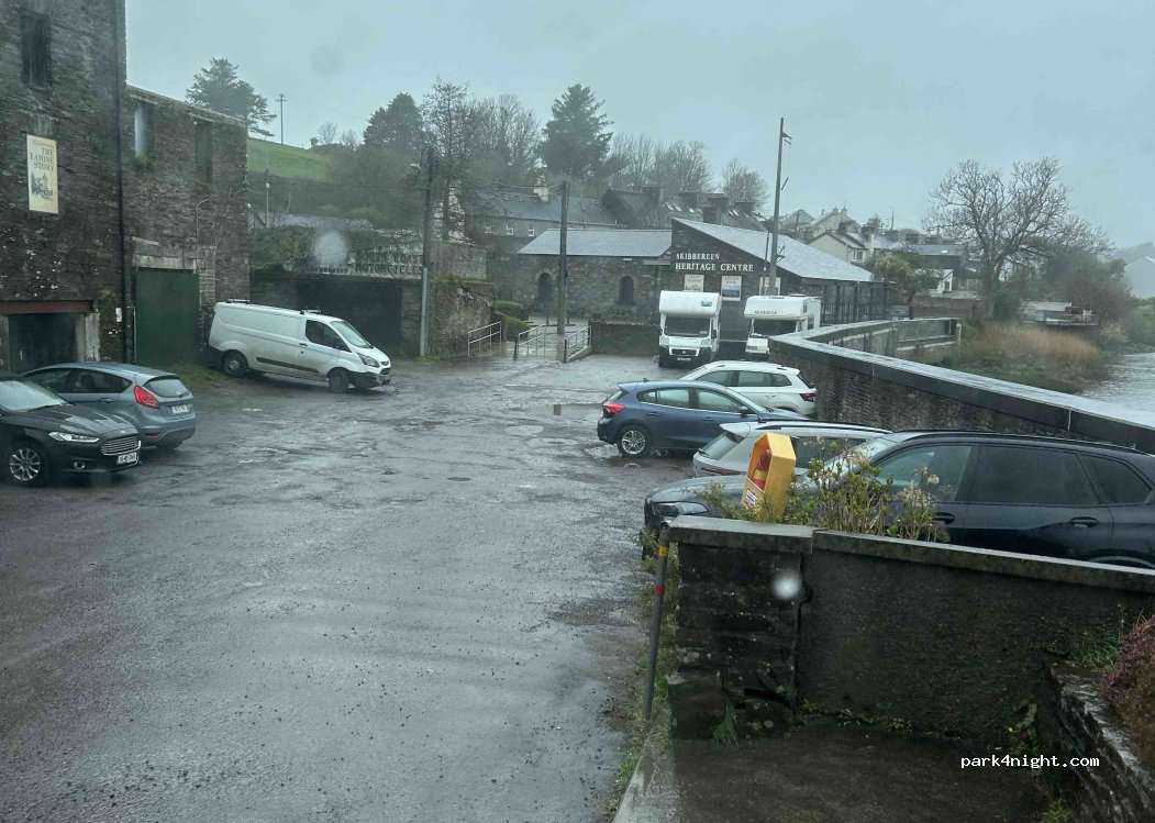(P81 VW98) Skibbereen - Ilen Street — foto