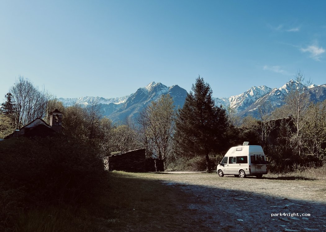 (28805) Vogogna - Via San Zenone — foto