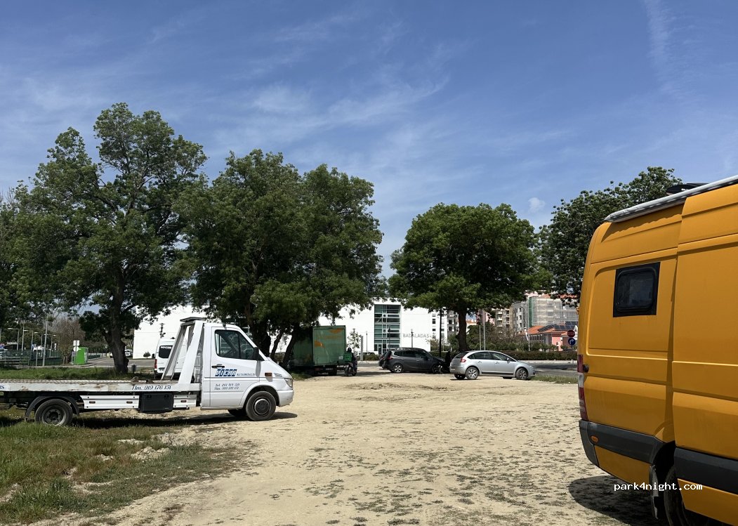 (2560-295) Santa Maria, São Pedro e Matacães - Rua António Augusto Cabral — foto