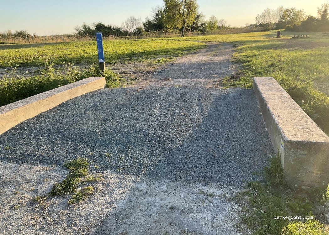 (17600) Le Gua - Rue du Port — foto 4
