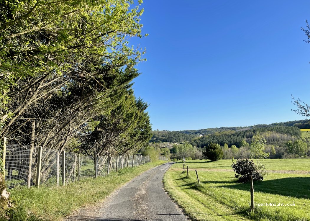 (24430) Coursac - Route de Beleycout — foto 3