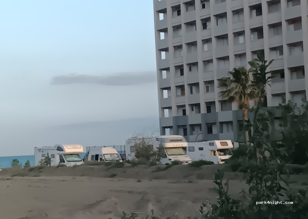 (29003) Málaga - Paseo Tanima — foto